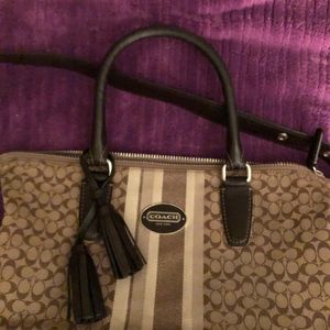 🌈VINTAGE NWOT LOOKS LIKE NEVER USED COACH BAG 🌈